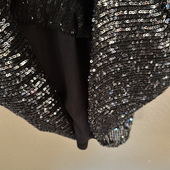 New BB Dakota Black Glow Up Fast Sequin V Neck Mini Dress Size Small NWT - Picture 9 of 12